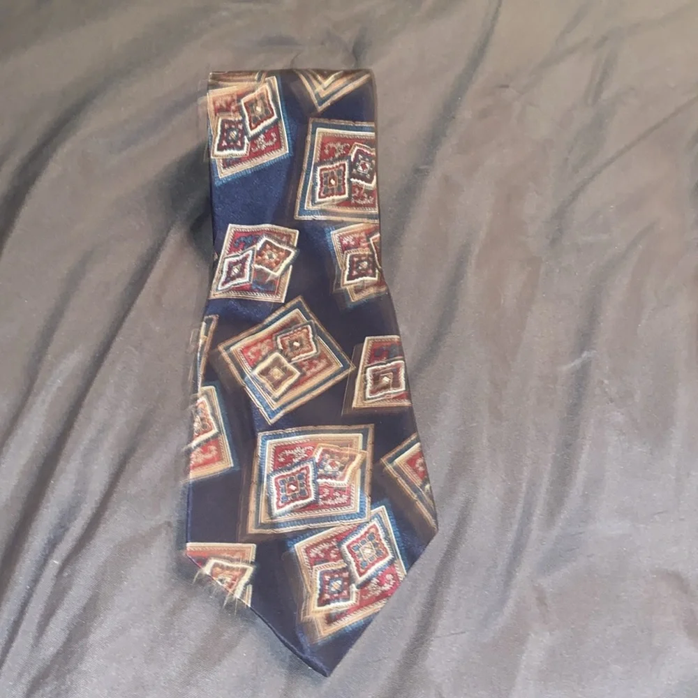 Oscar de la Renta 100% silk necktie